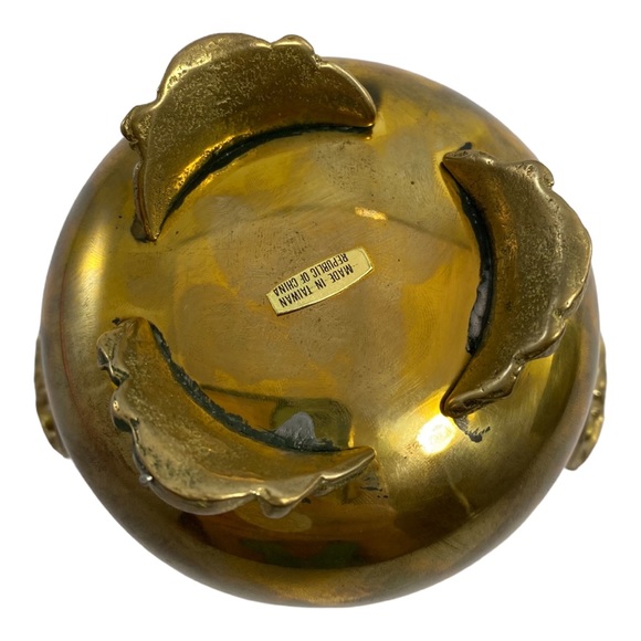 Brass Vintage 3 Matching Planters in Graduated Sizes - Picture 8 of 16